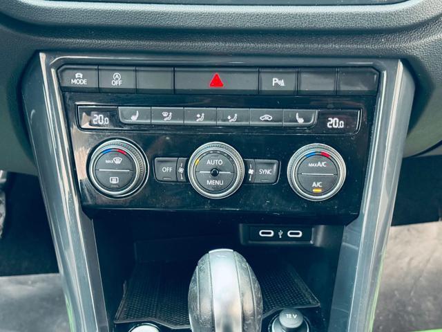 VOLKSWAGEN T-Roc 1.5 TSI ACT DSG R-LINE ACC|LED|RETROCAMERA|19'