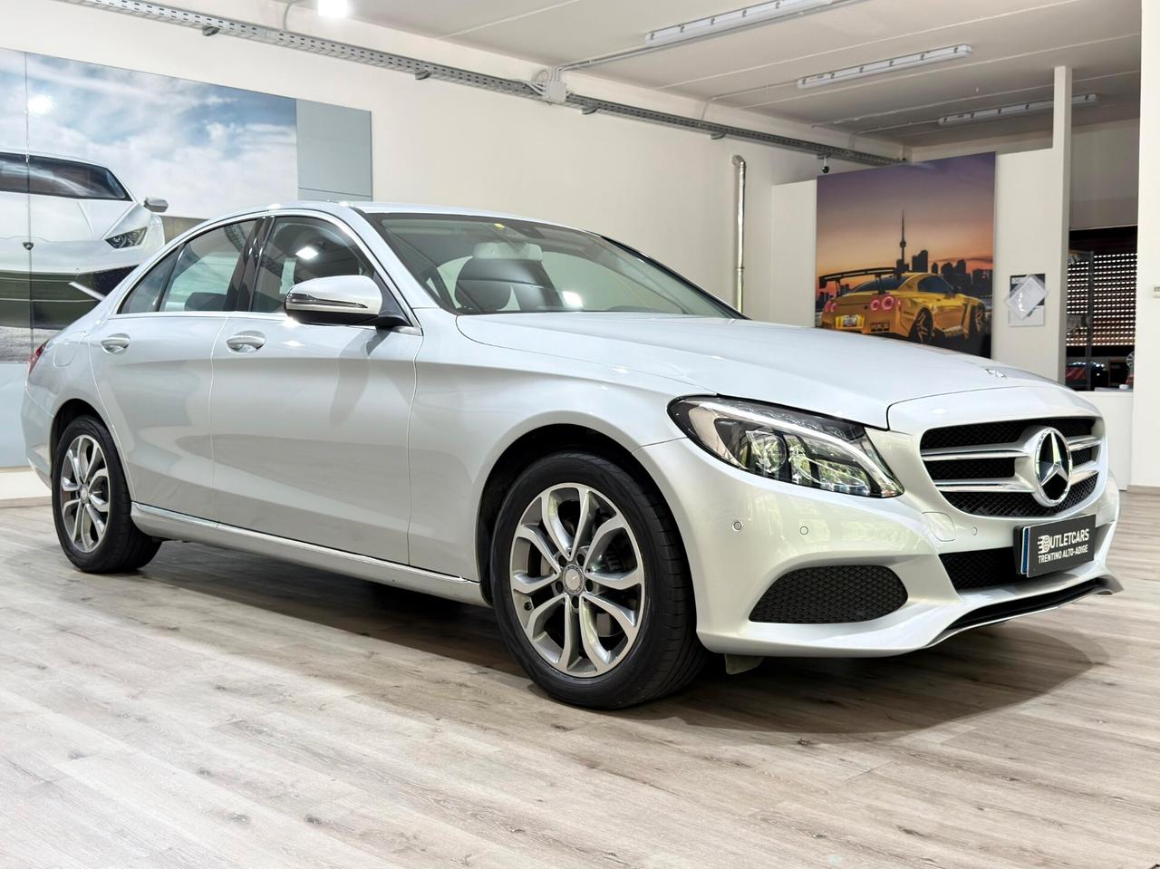 MERCEDES C 220 2.2d 170cv AUTO 75.000km BERLINA