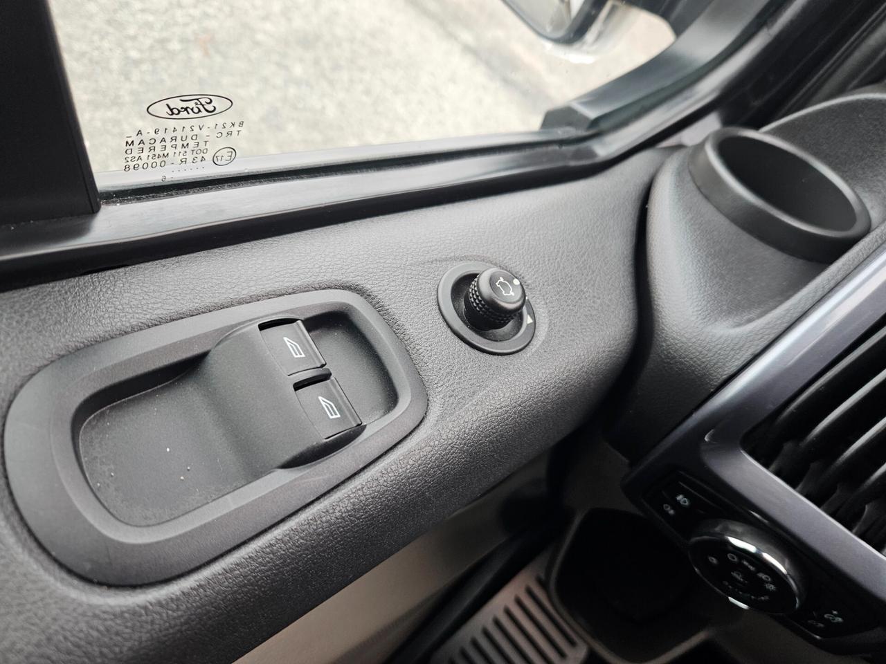 Ford Tourneo Custom 2.0 TDCi 130CV 8POSTI