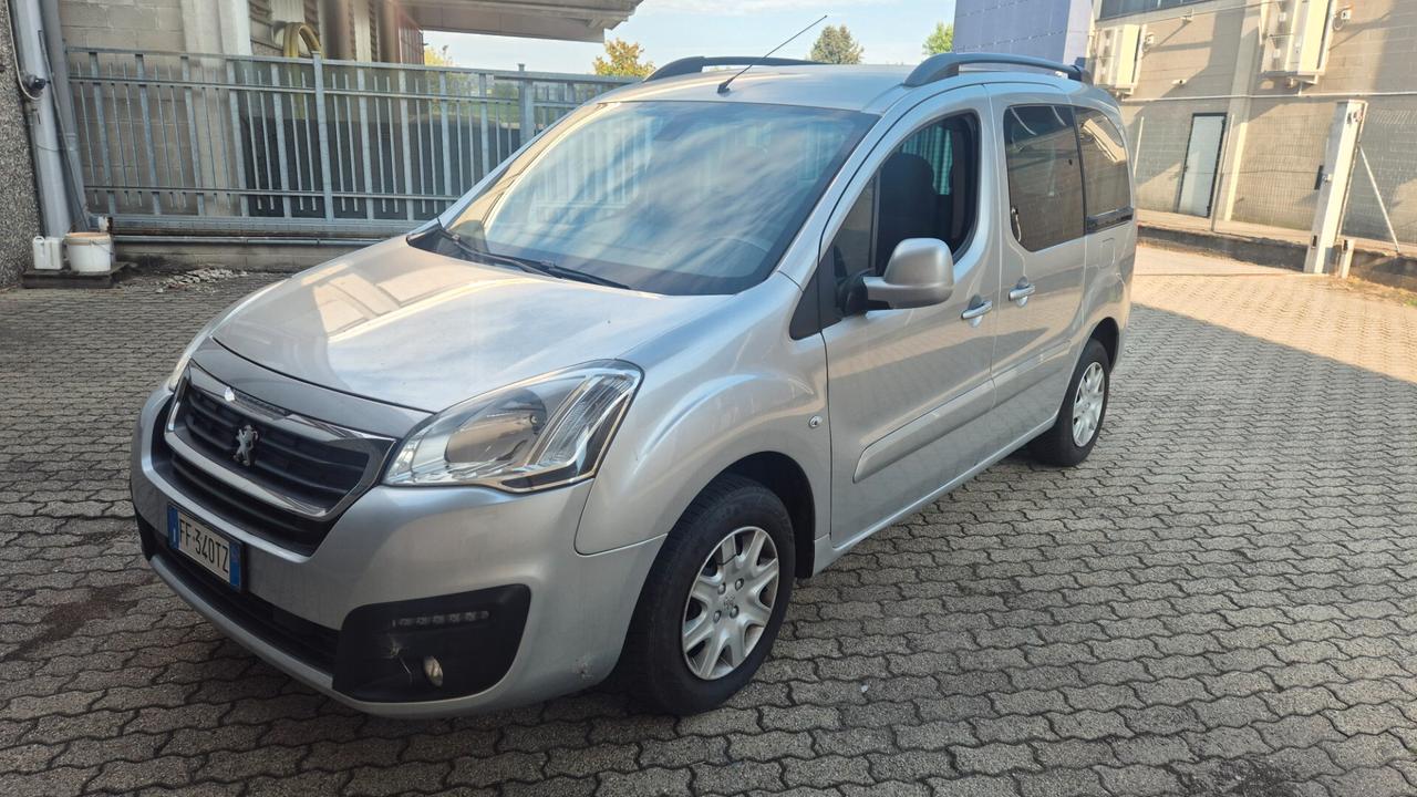 Peugeot Partner Tepee BlueHDi 100 4x4 Outdoor Endurance