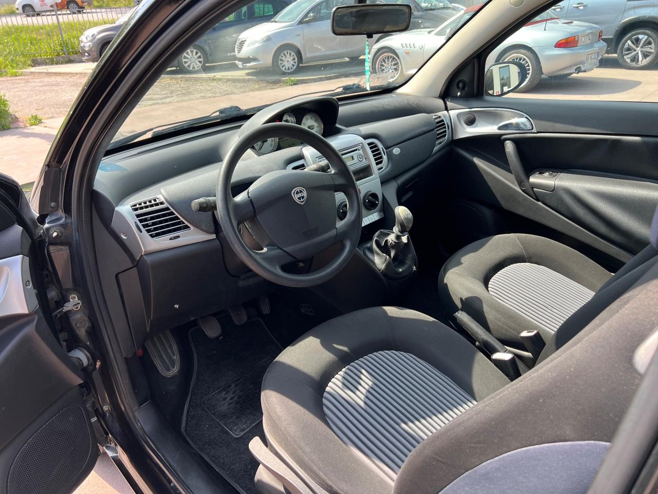 Lancia Ypsilon 1.2 Argento