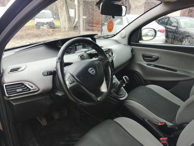 LANCIA Ypsilon 0.9 TwinAir 85 CV PER NEOPATENTATI