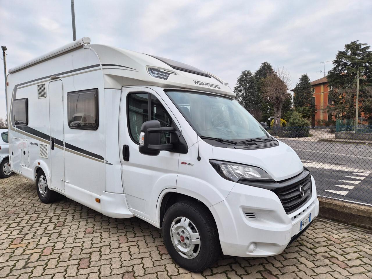 Fiat PROFESSIONAL DUCATO WEINSBERG CARASUITE CAMPER