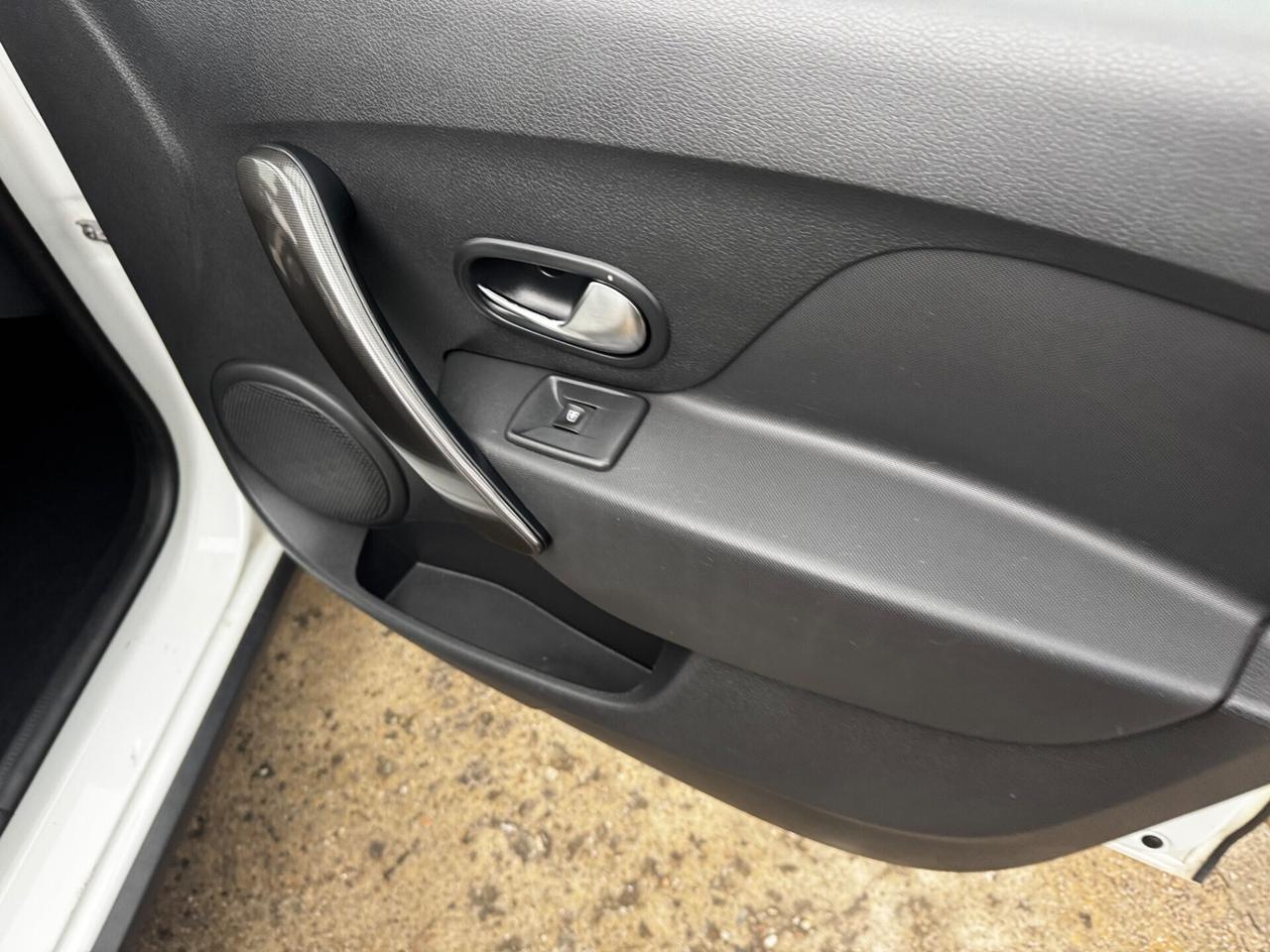 Dacia Sandero 1.5 dCi 90CV neopatentati