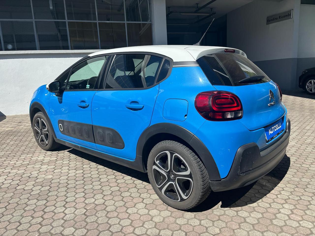 Citroen C3 1.2 puretech shine s&s 83cv neopatentati my18
