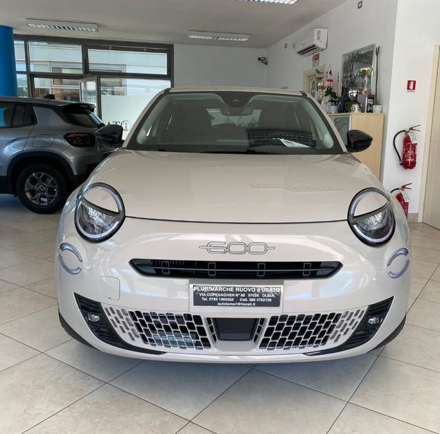FIAT 600 Hybrid 110 CV DCT MHEV Icon