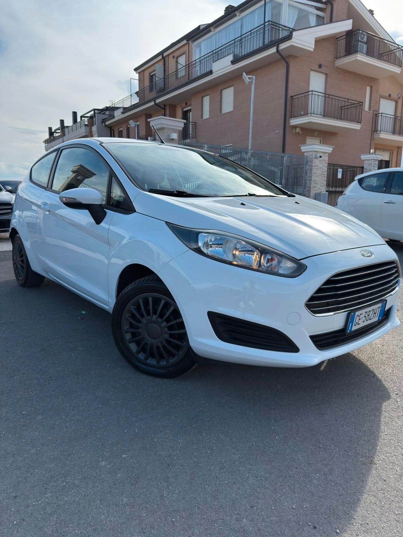 Ford Fiesta 1.2 60CV 3 porte Titanium