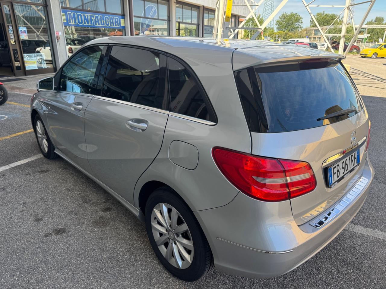 Mercedes-benz B 180 d Premium 2015