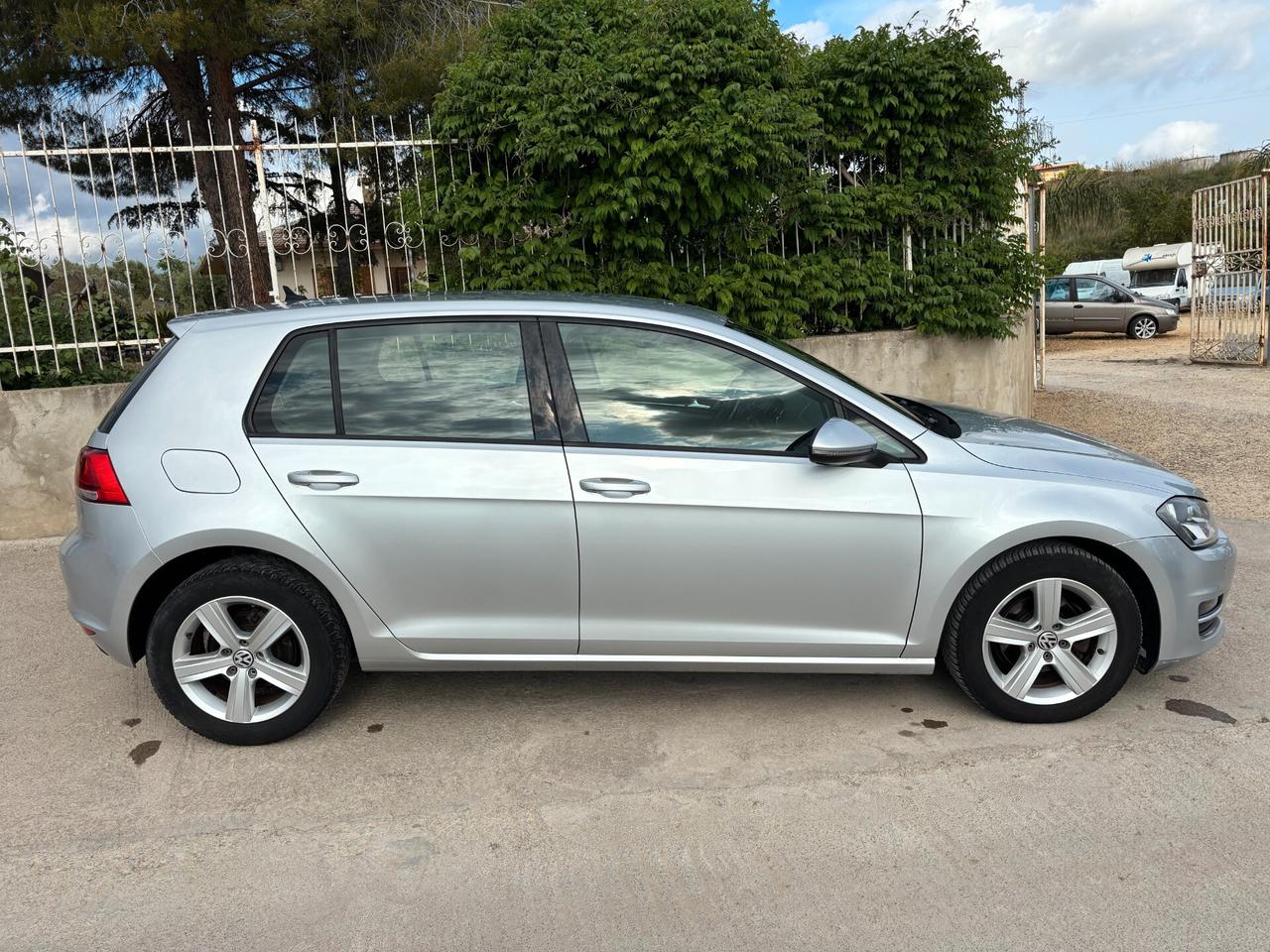 Volkswagen Golf 1.6 TDI 105 Cv 5p. Highline BMT - 2014