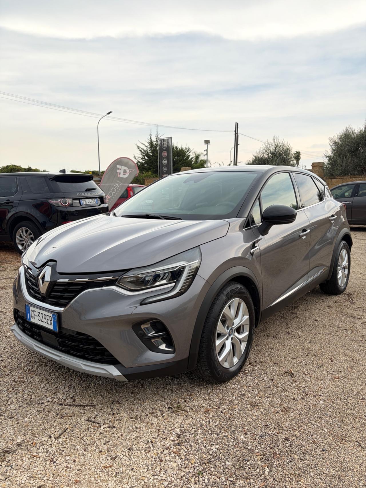 Renault Captur Plug-in Hybrid E-Tech Strafull !!!
