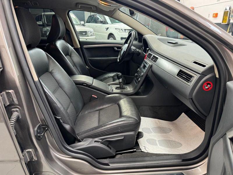 Volvo V70 V70 2.4 d5 Summum 185cv