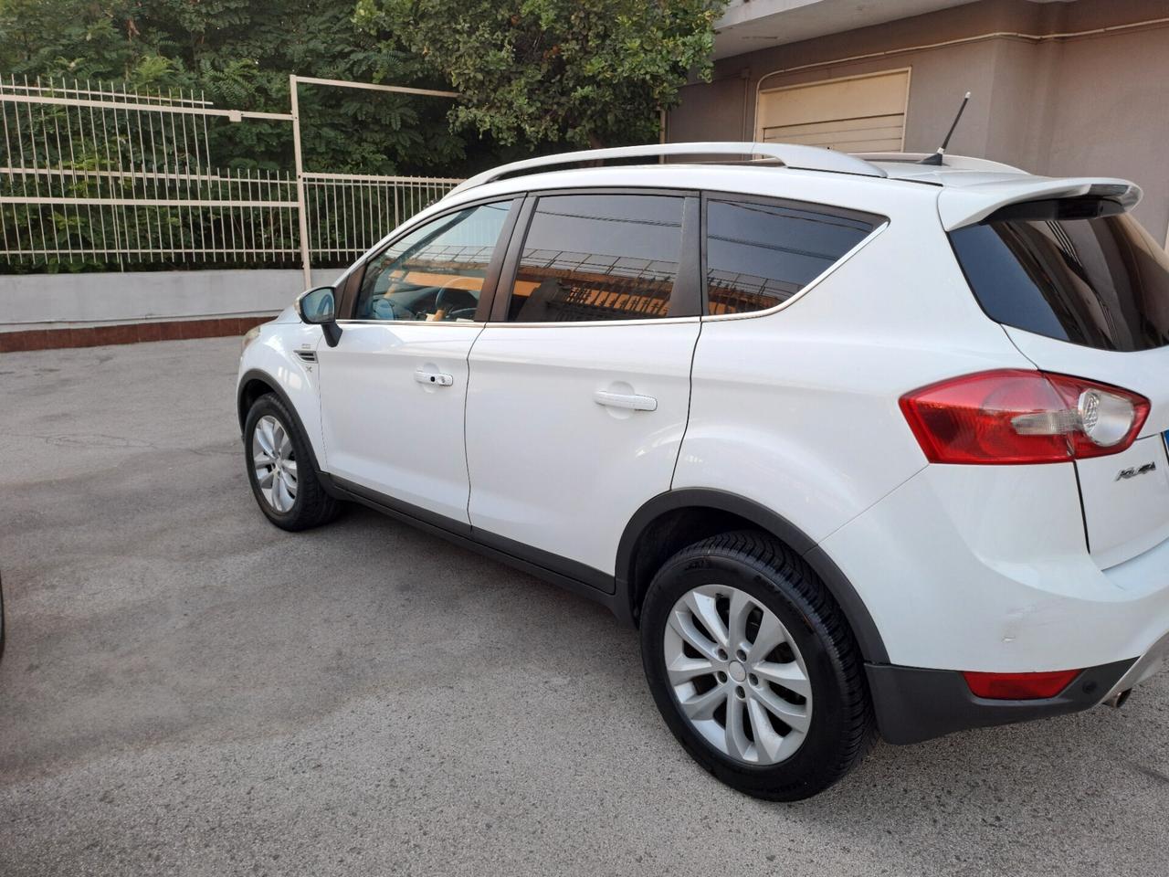 Ford Kuga 2.0 TDCi 136 CV 4WD Titanium DPF