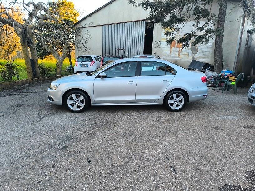 Volkswagen Jetta 1.6 TDI BlueMotion Technology