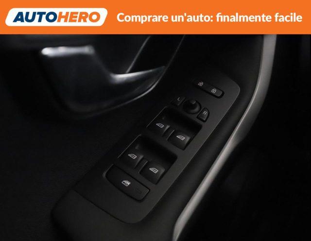 VOLVO V40 D2