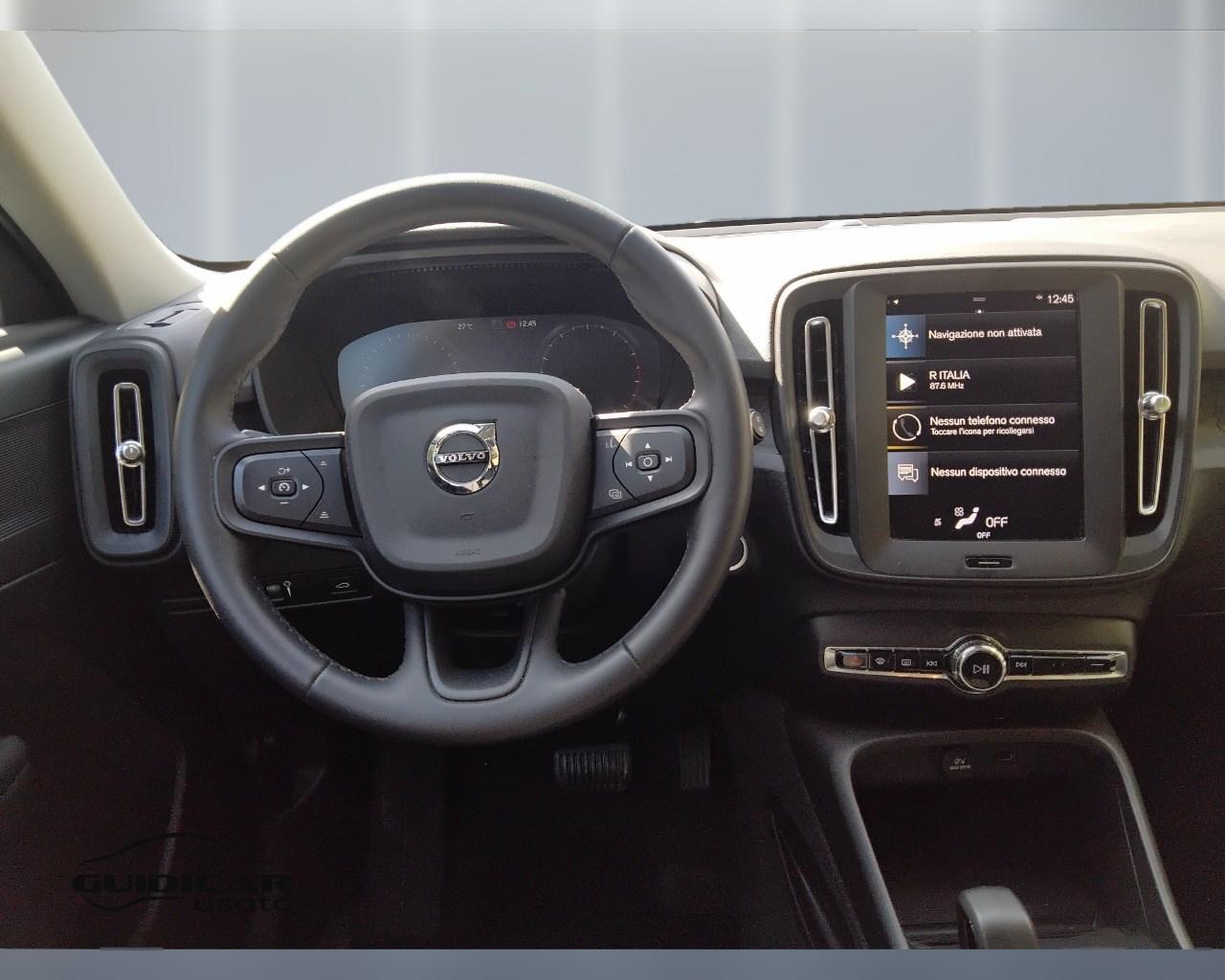 VOLVO XC40 2023 - XC40 1.5 t2 Essential auto