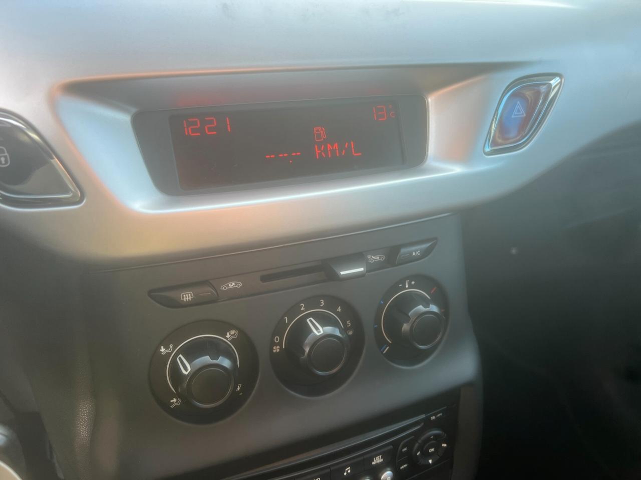 Citroen C3 1.1 44KW Seduction-2011"KM 49.000"