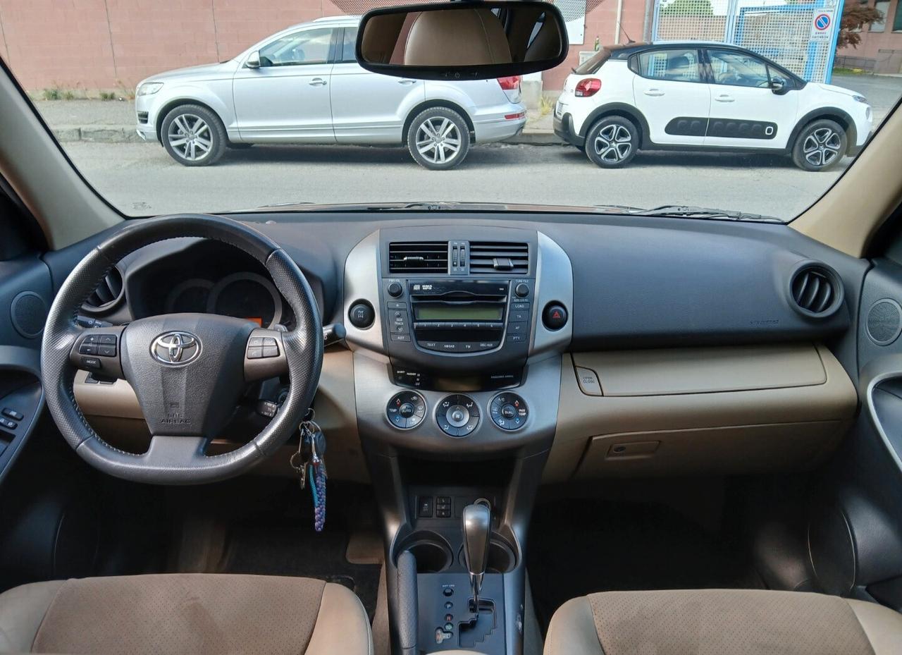 TOYOTA Rav4 Crossover 2.200 D-Cat 150cv 4WD Autom.