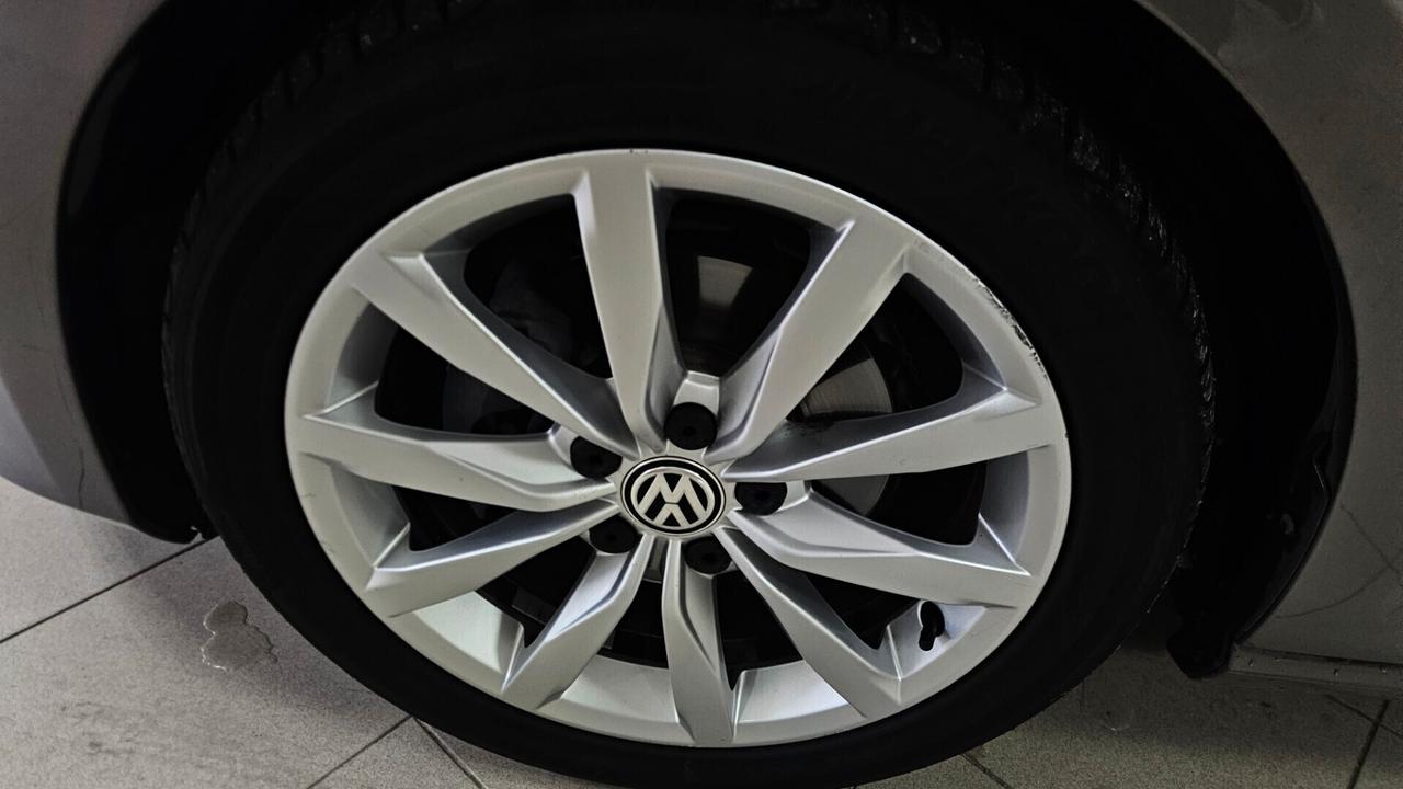 Volkswagen Golf 1.6 TDI DSG 5p. Highline BlueMotion Technology