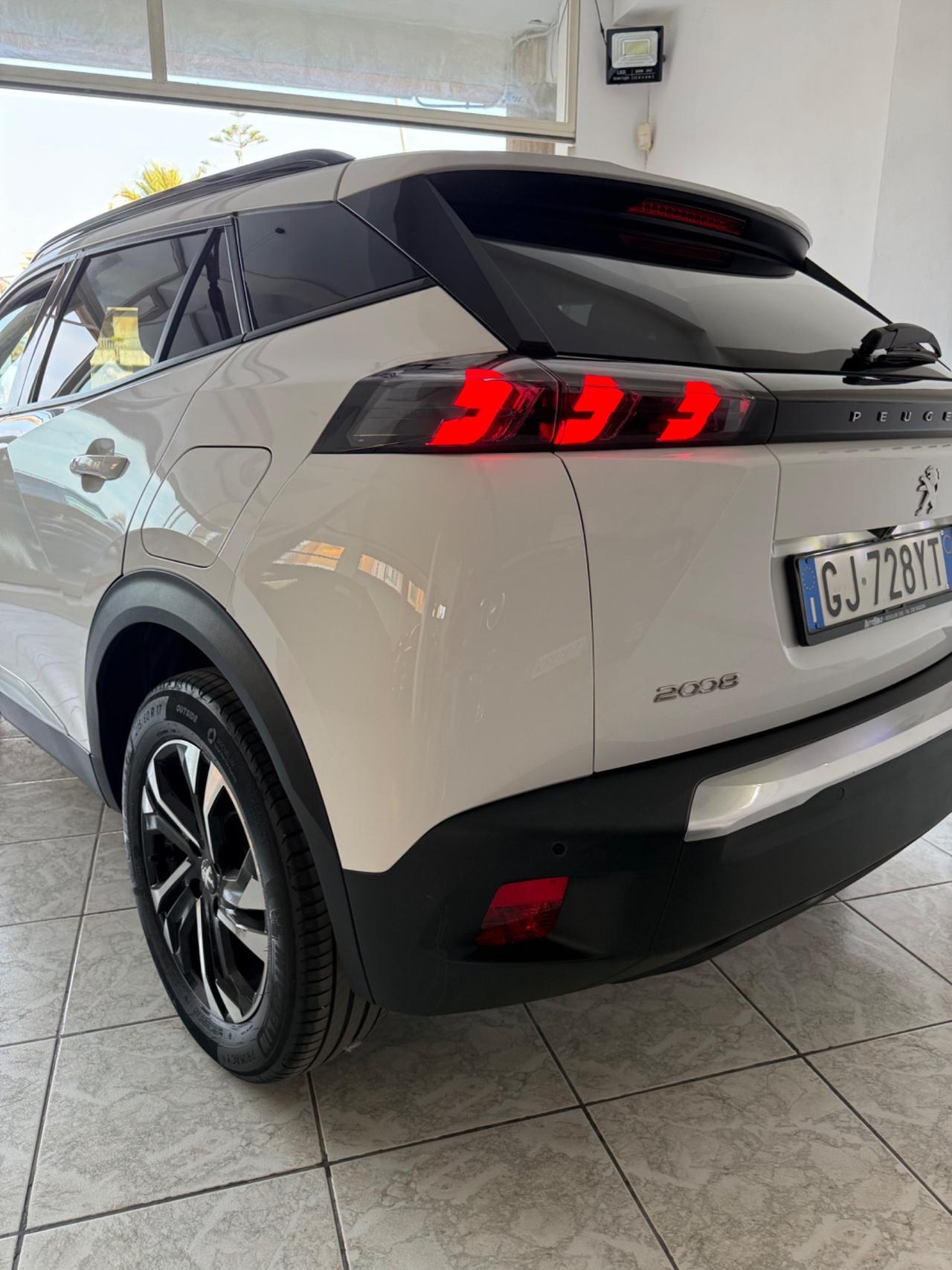 Peugeot 2008 BlueHDi 130 S&S EAT8 Allure