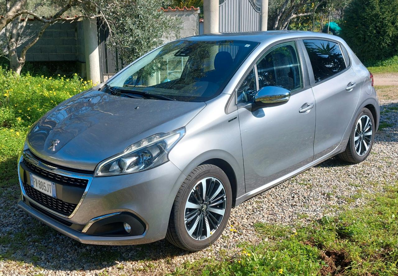 Peugeot 208 PureTech 82 Stop&Start 5 porte Signature