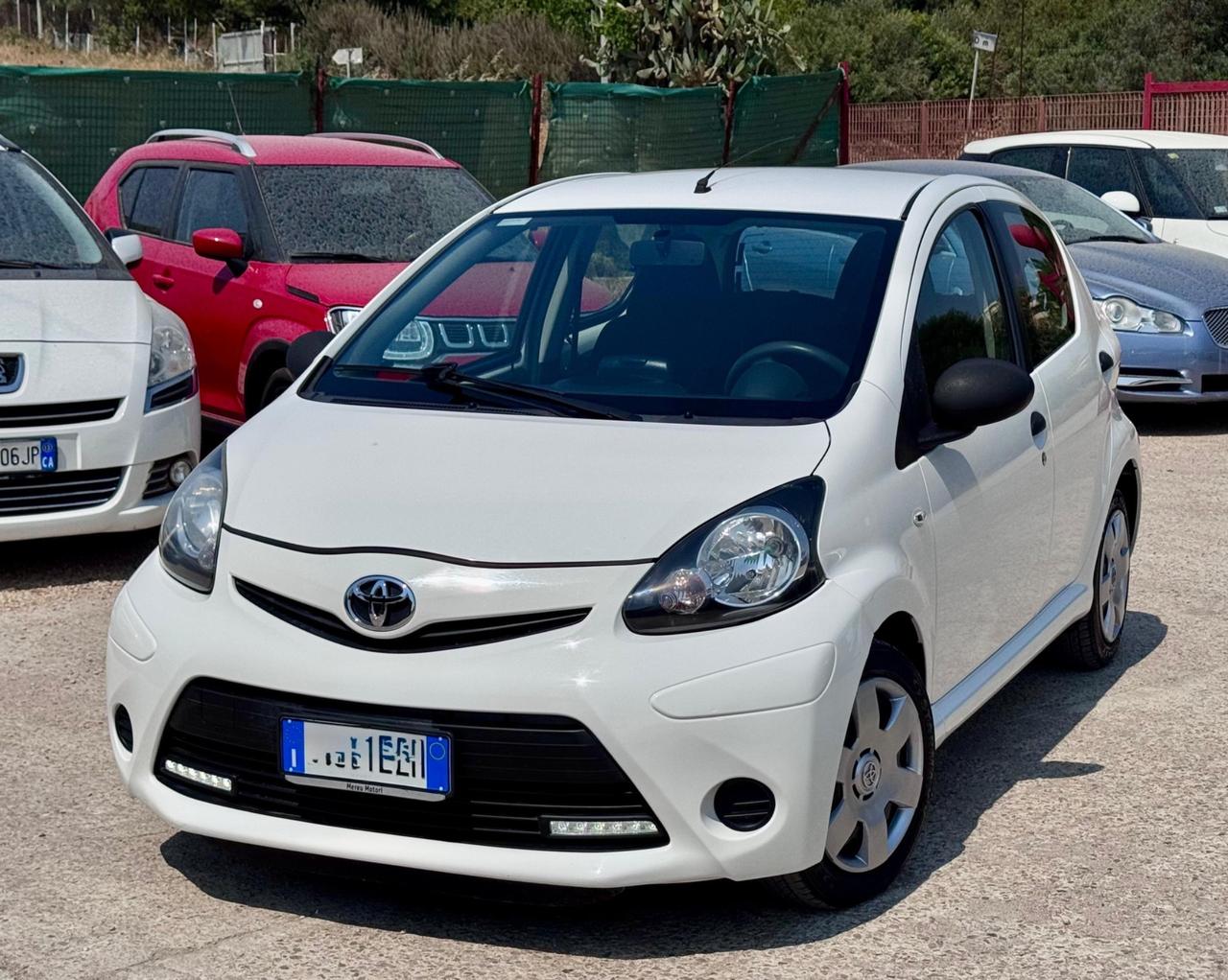 Toyota Aygo 1.0 12V VVT-i 5 porte Active Connect