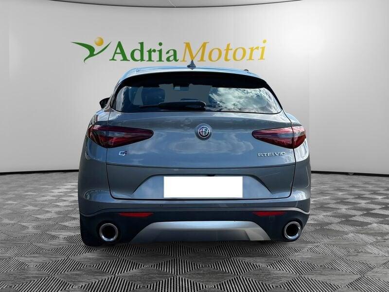 Alfa Romeo Stelvio 2.2 Turbo Diesel 210CV AT8 Q4 Super