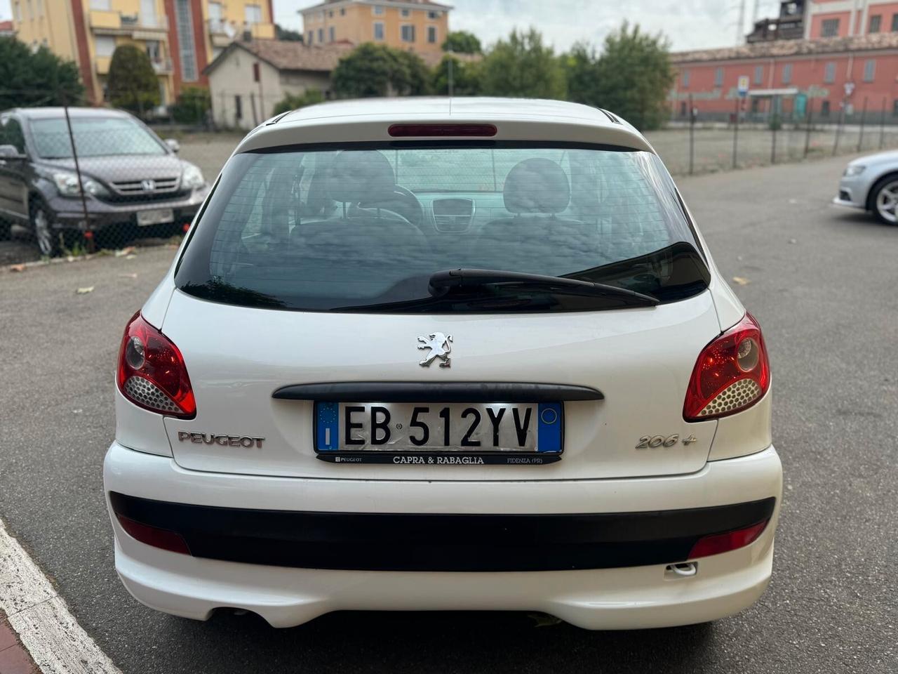 Peugeot 206 2010 1.1 60CV Benz 5p. 159.000 KM
