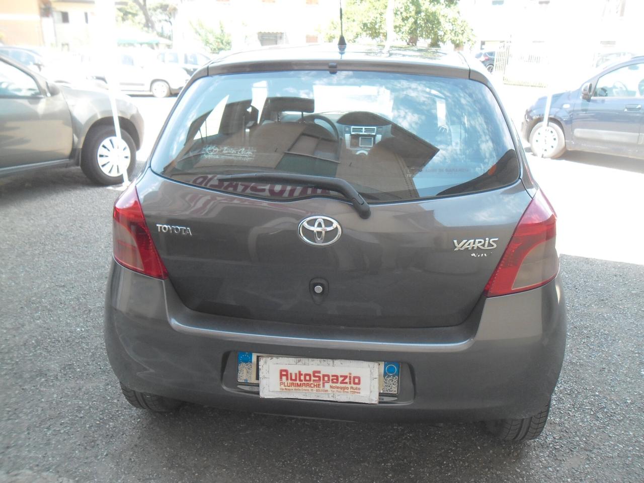 Toyota Yaris 1.3 5 porte