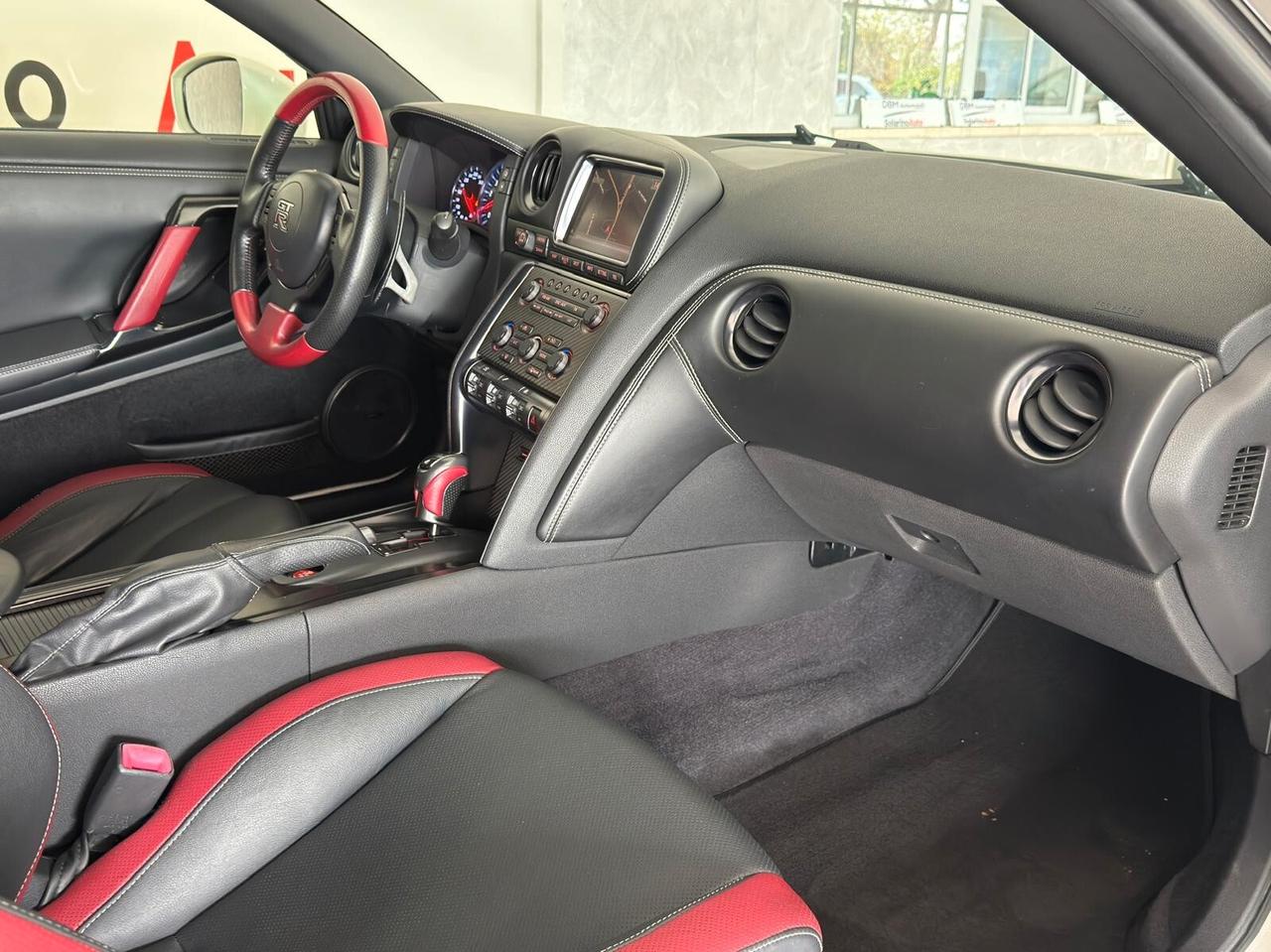 Nissan GT-R 3.8 V6 Black Edition