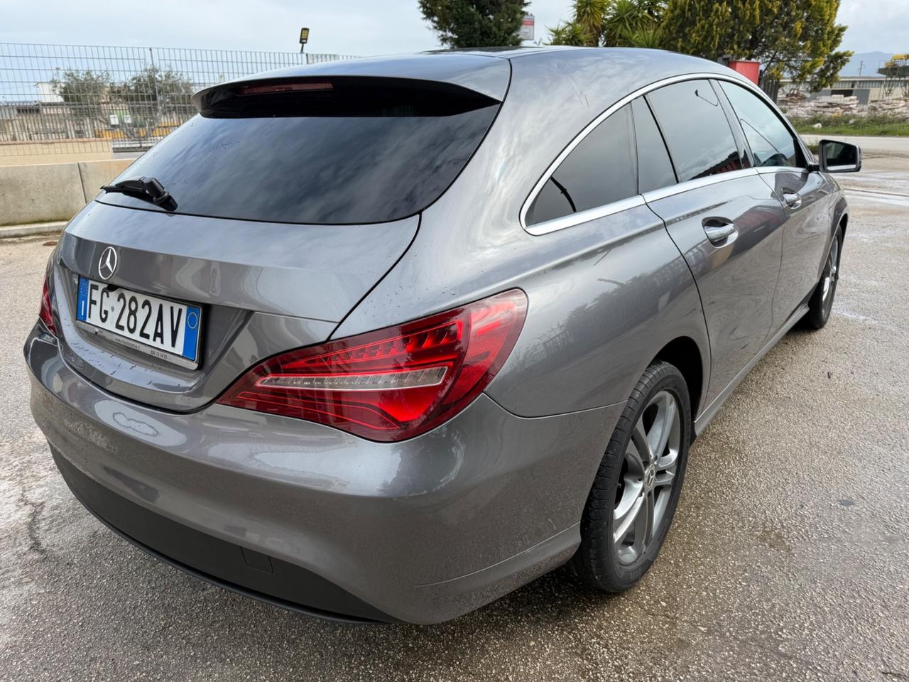 Mercedes-benz CLA 180 d Premium