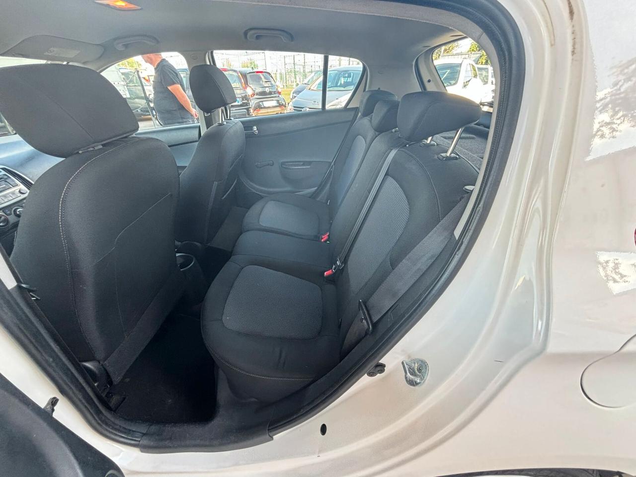 Hyundai i20 1.1 CRDi 3p. Sound Edition