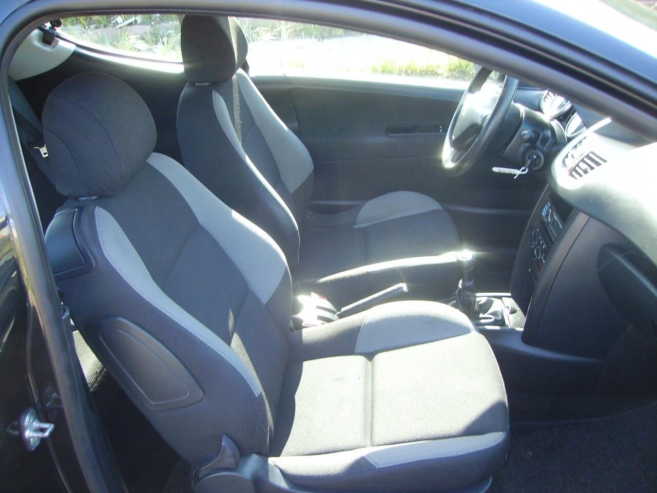 Peugeot 207 1.4HDI A-F-F-A-R-O-N-E 2007
