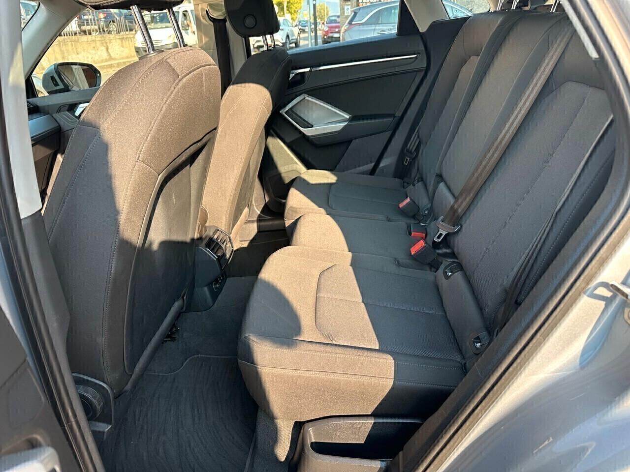 Audi Q3 35 2.0 Tdi 150CV S-tronic *Tetto Panoramico*