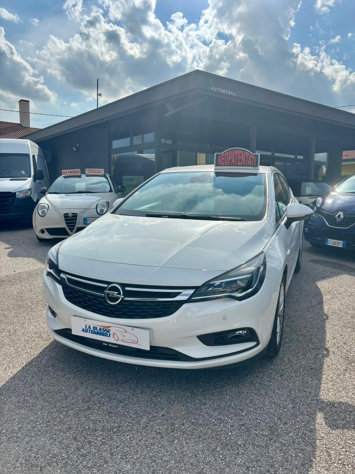 Opel Astra 1.0 ecoFLEX Start&Stop 105cv Sports NEOPATENTATI