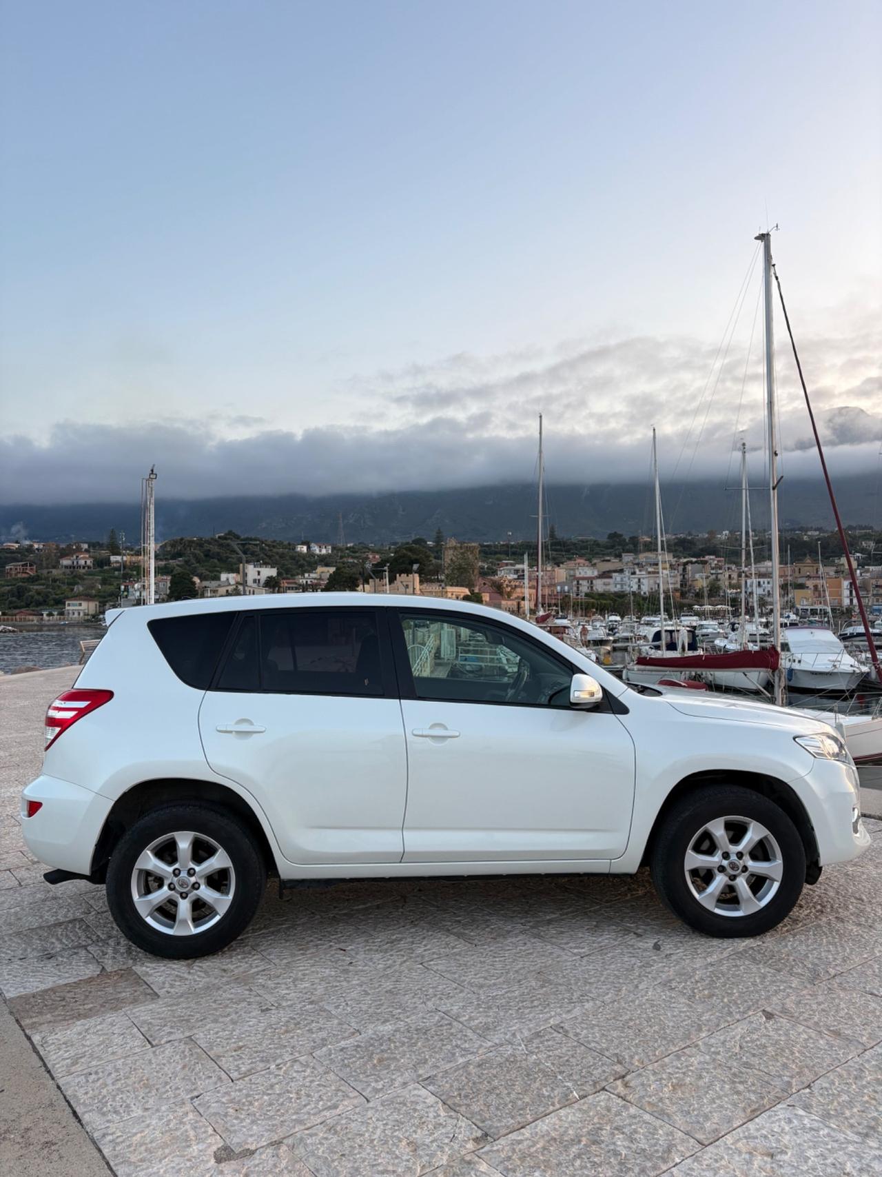 Toyota RAV4 2.2 D-4D 150 CV UNICA PROPRIETARIA