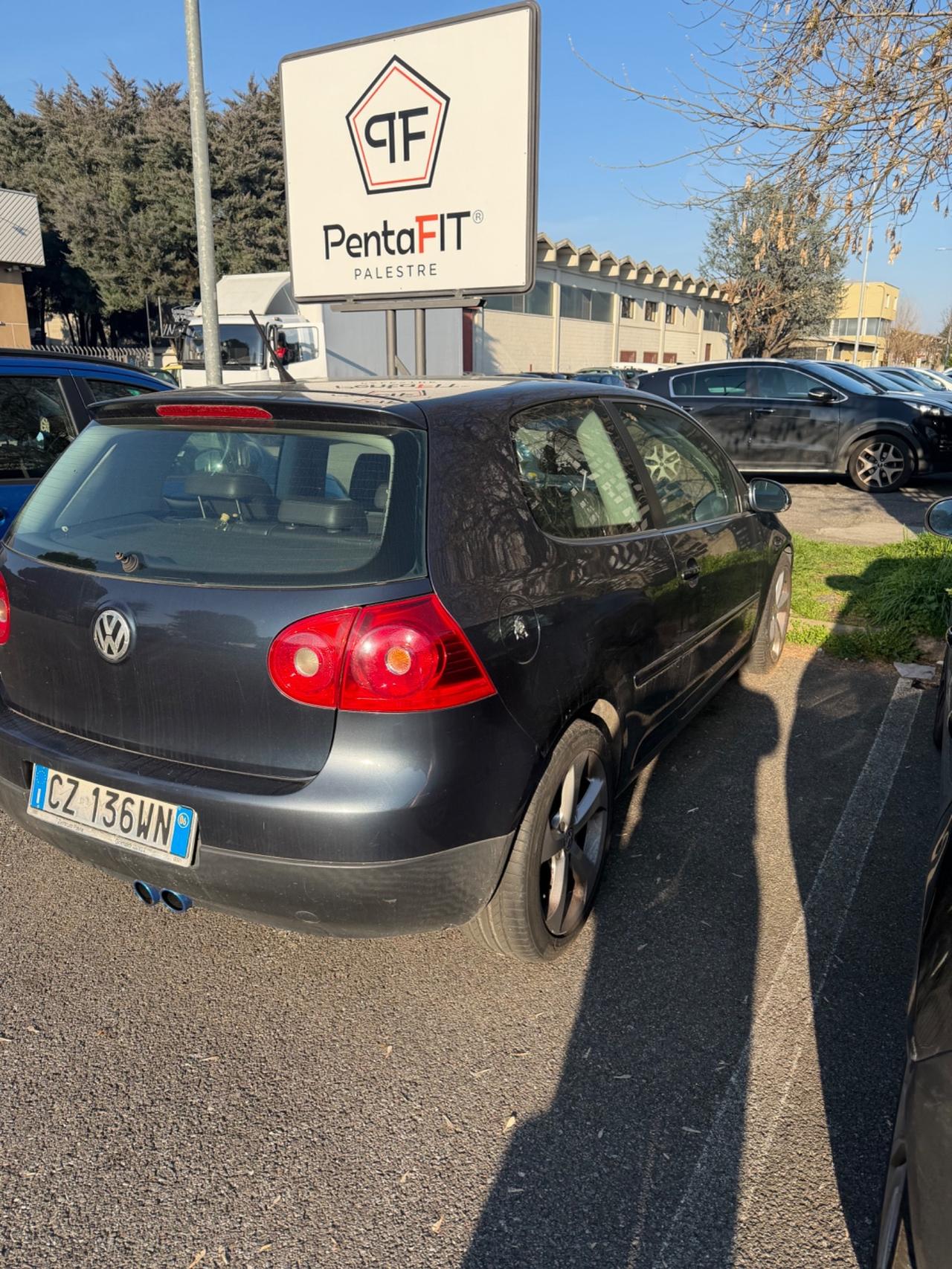 Volkswagen Golf 1.6 16V FSI 3p. Sportline