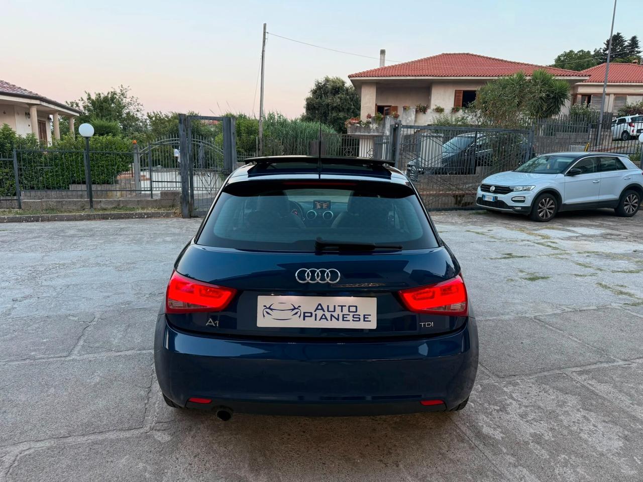 Audi A1 SPB 1.6 TDI 105CV Ambition Tetto