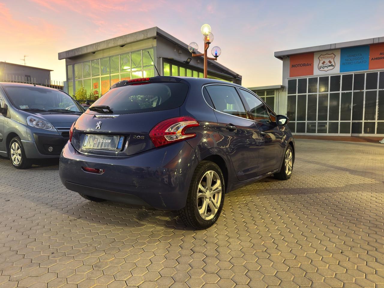 Peugeot 208 1.4 ADATTA A NEOPATENTATI HDi 68 CV 5 porte Allure