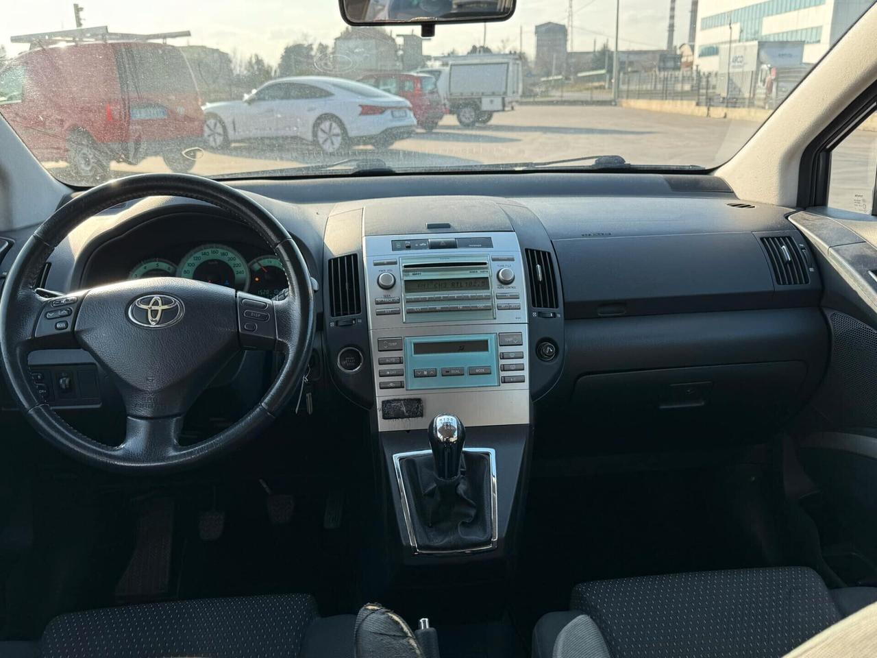 Toyota Corolla Verso 2.2 16V D-4D Luna