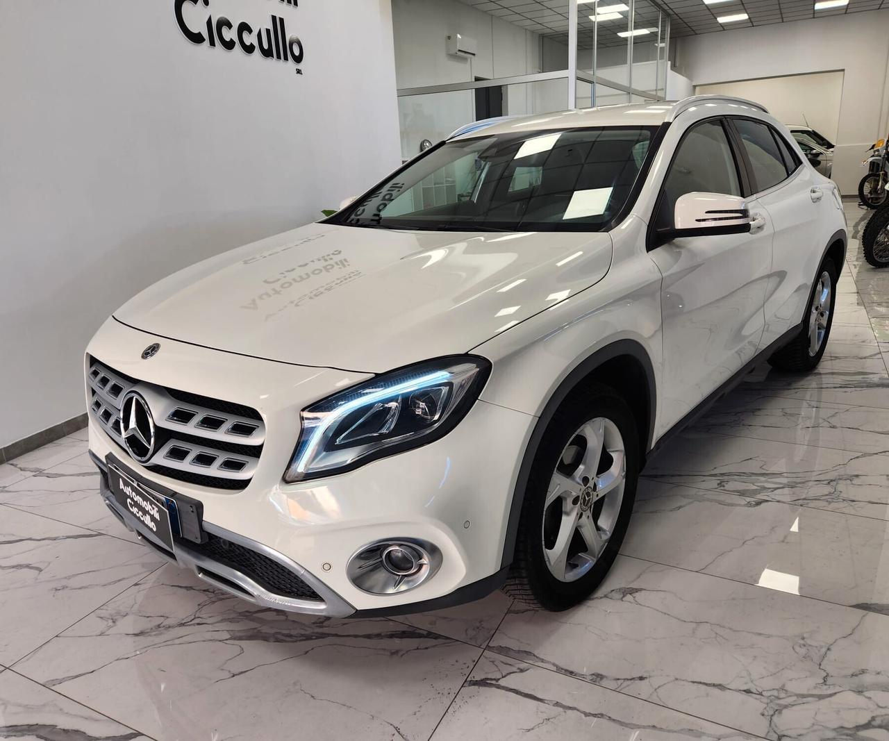 Mercedes-benz GLA 180 d Premium