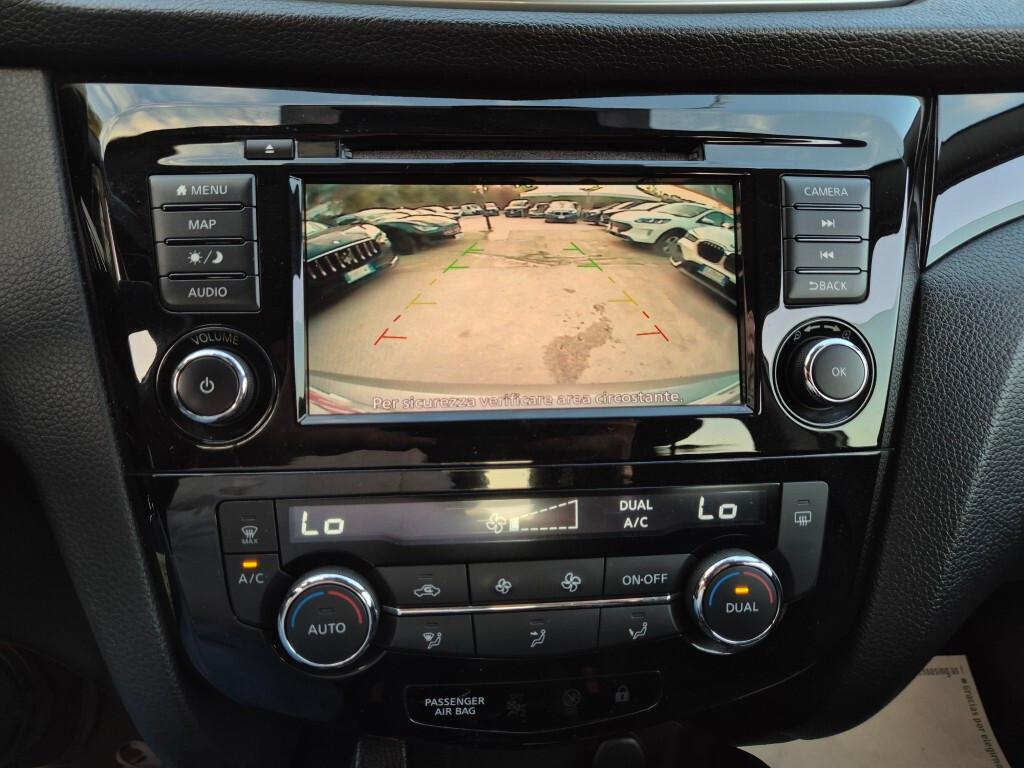 Nissan Qashqai 1.5 dCi 115CV E6 NAVI CAMERA