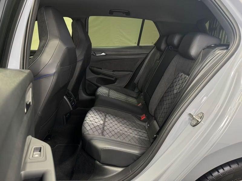 Volkswagen Golf 1.5 eTSI ACT 110kW R-Line DSG CAMERA 360 LED NAVI