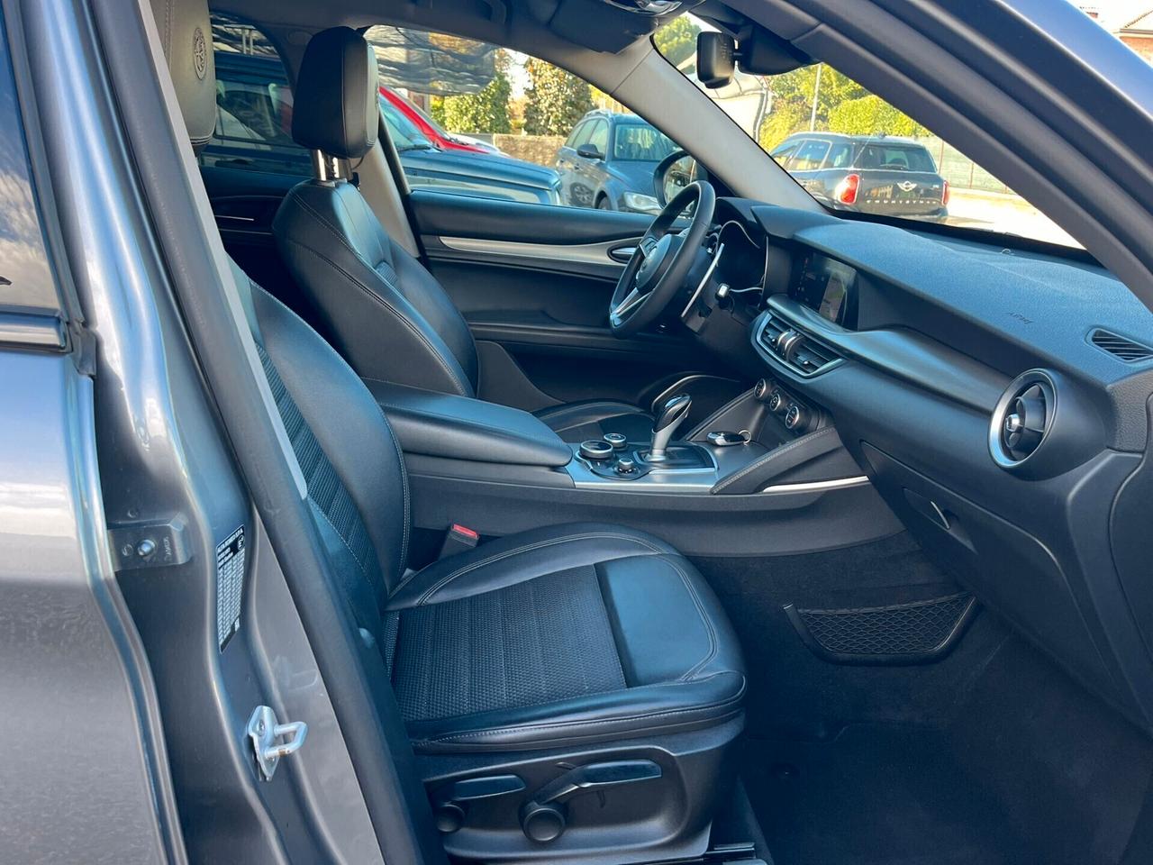 Alfa Romeo Stelvio 2.2 Turbodiesel 210 CV AT8 Q4 Executive