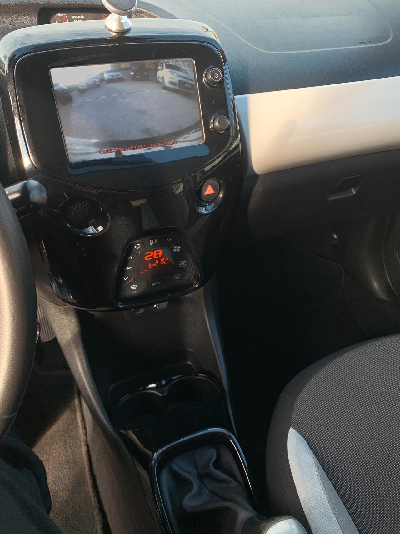 Toyota Aygo 1.0B 69 CV 5P X-PLAY