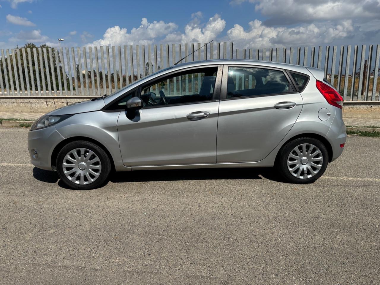 Ford Fiesta 1.4 5 porte Bz.- GPL Business