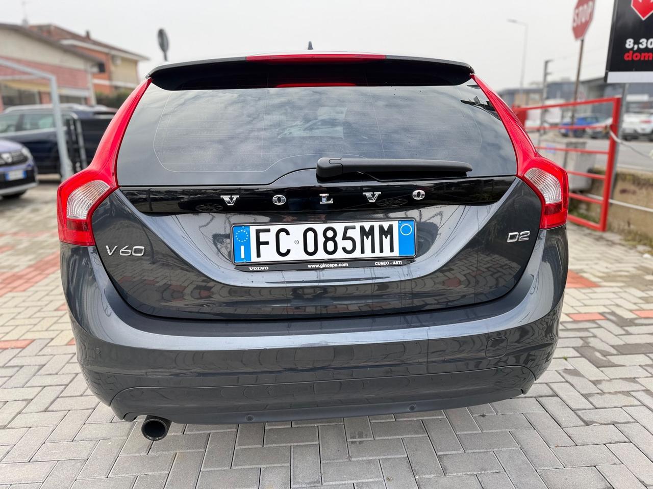 Volvo V60 D2 Geartronic Momentum 84000 KM