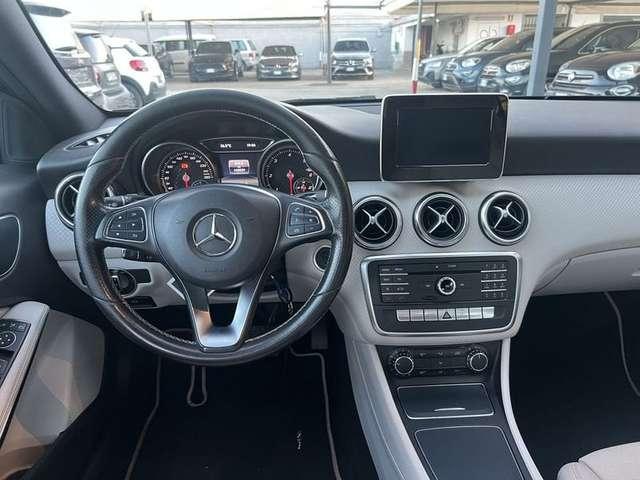 Mercedes-Benz A 180 A 180 d Sport