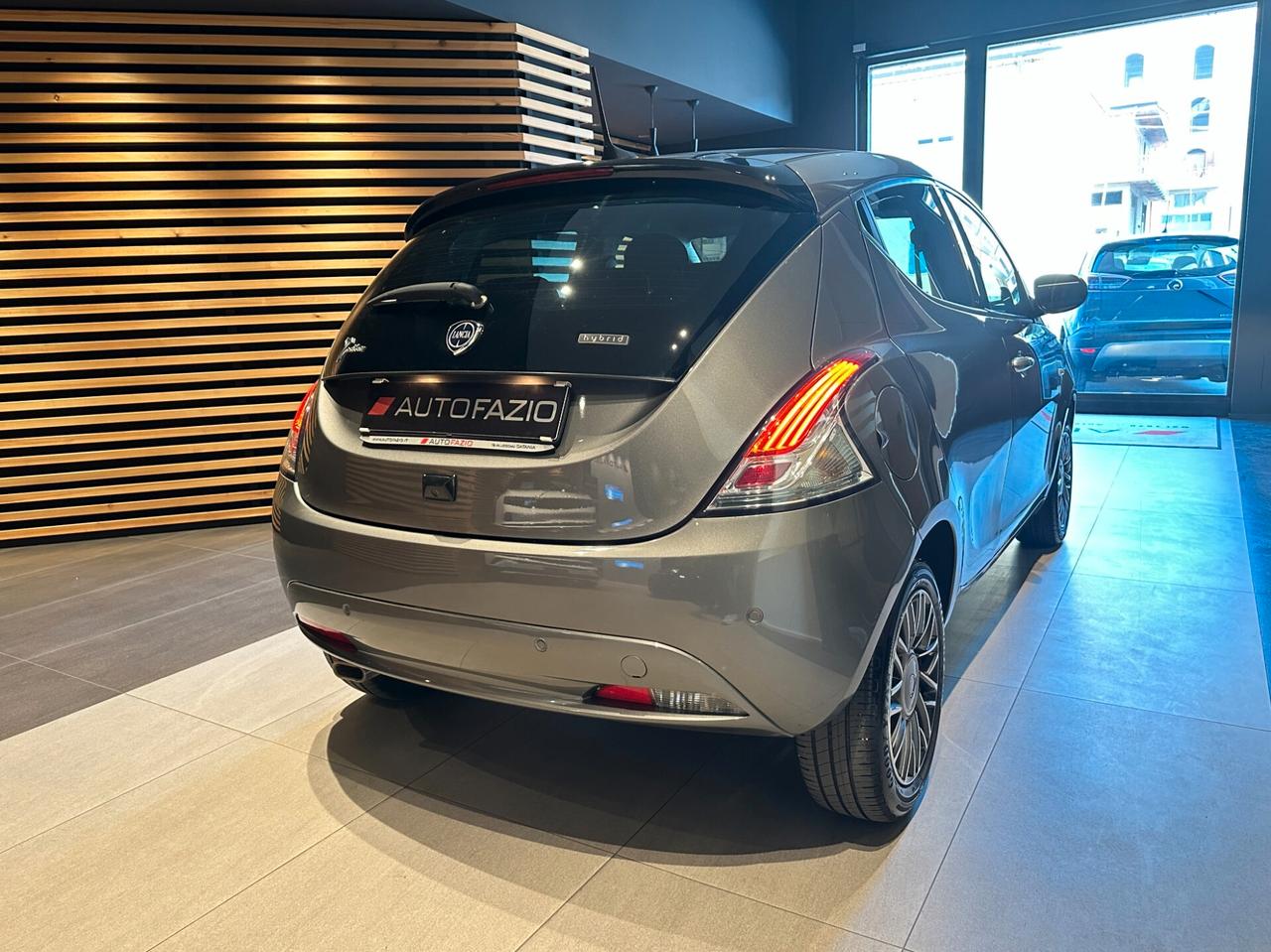 Lancia Ypsilon 1.0 FireFly 5 porte S&S Hybrid Gold Plus