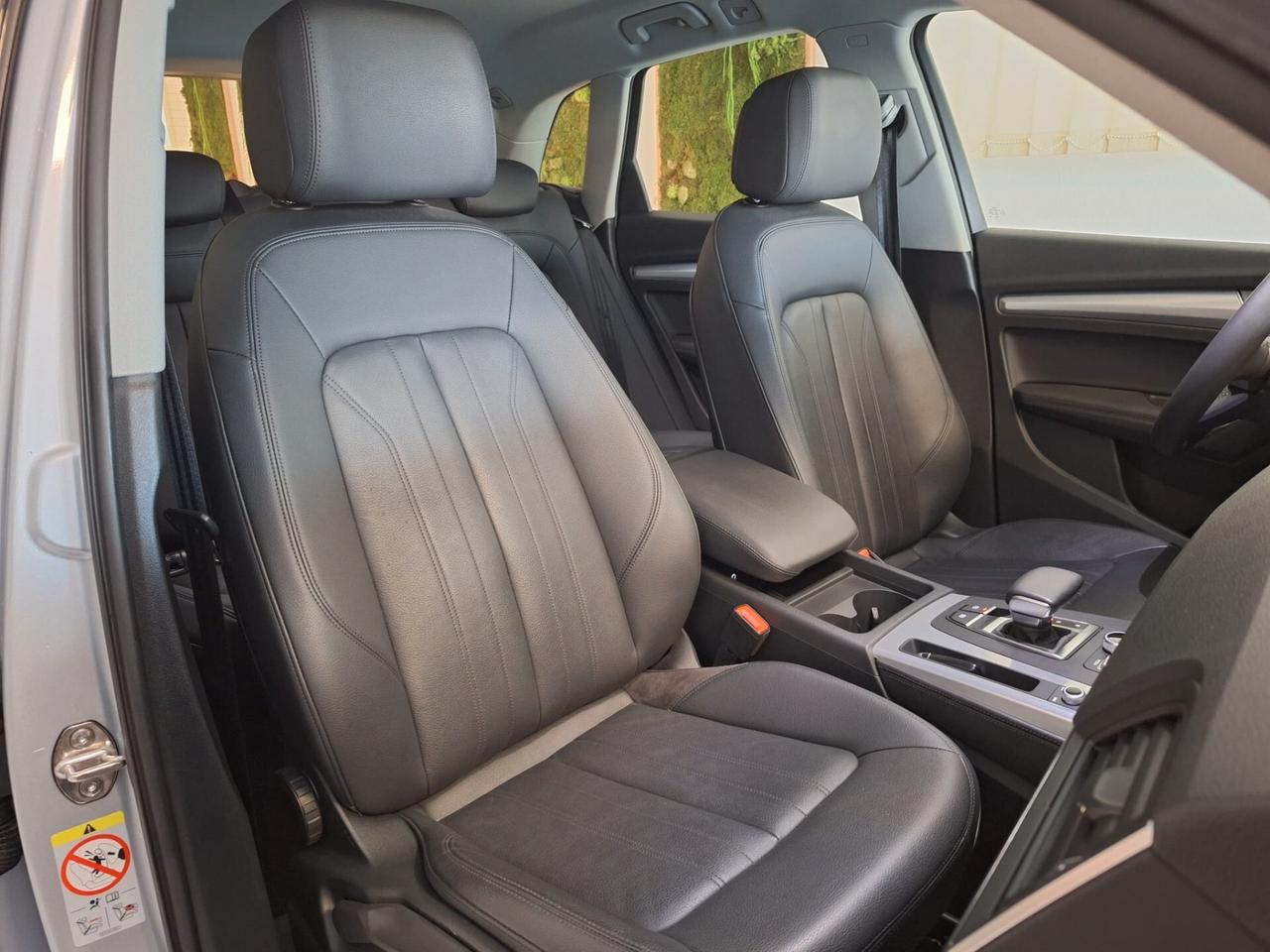 Audi Q5 40 TDI quattro Business Design