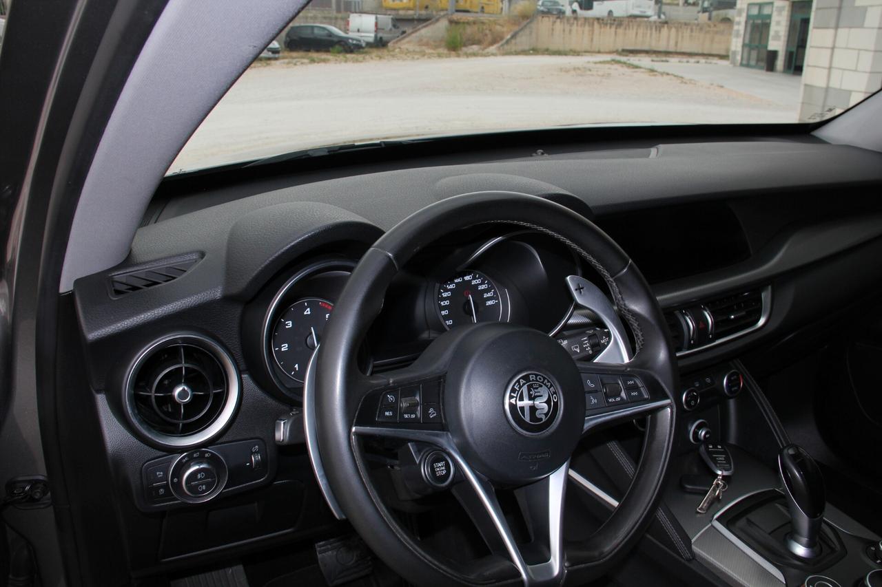 Alfa Romeo Stelvio 2.2 Turbodiesel 210 CV AT8 Q4 Executive